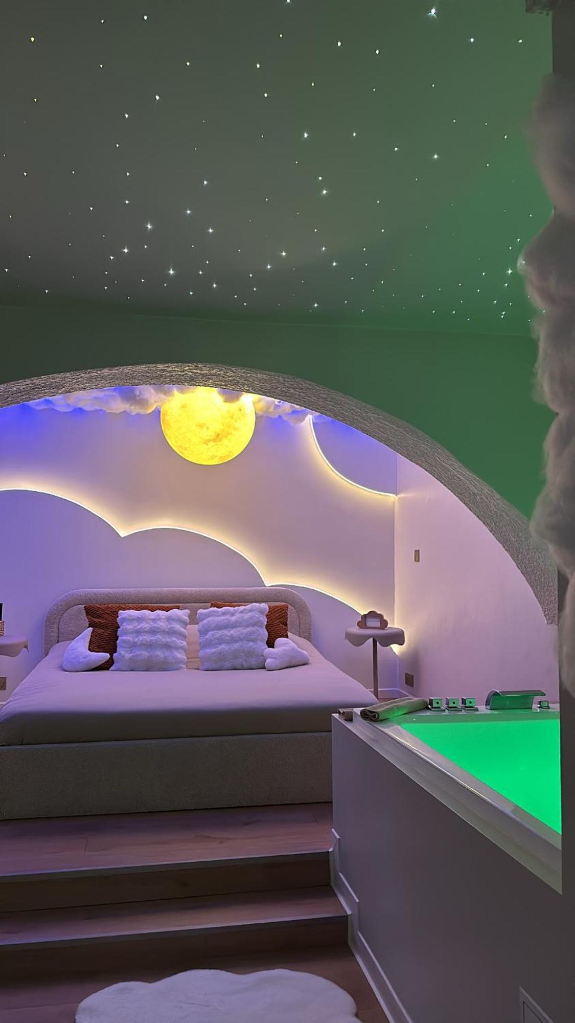 Moon Room, Nuit Insolite - Ollioules Toulon Var Екстер'єр фото
