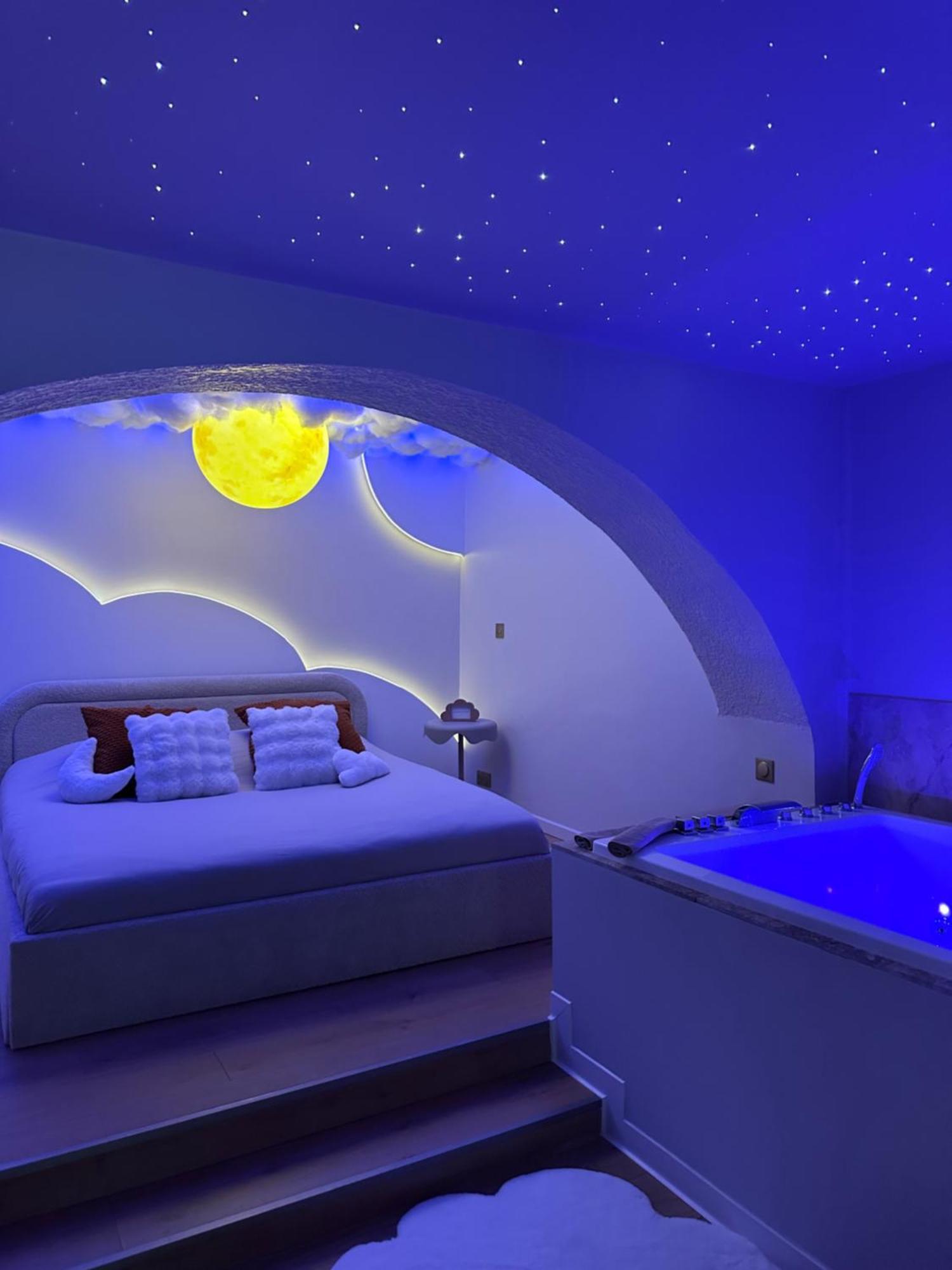 Moon Room, Nuit Insolite - Ollioules Toulon Var Екстер'єр фото
